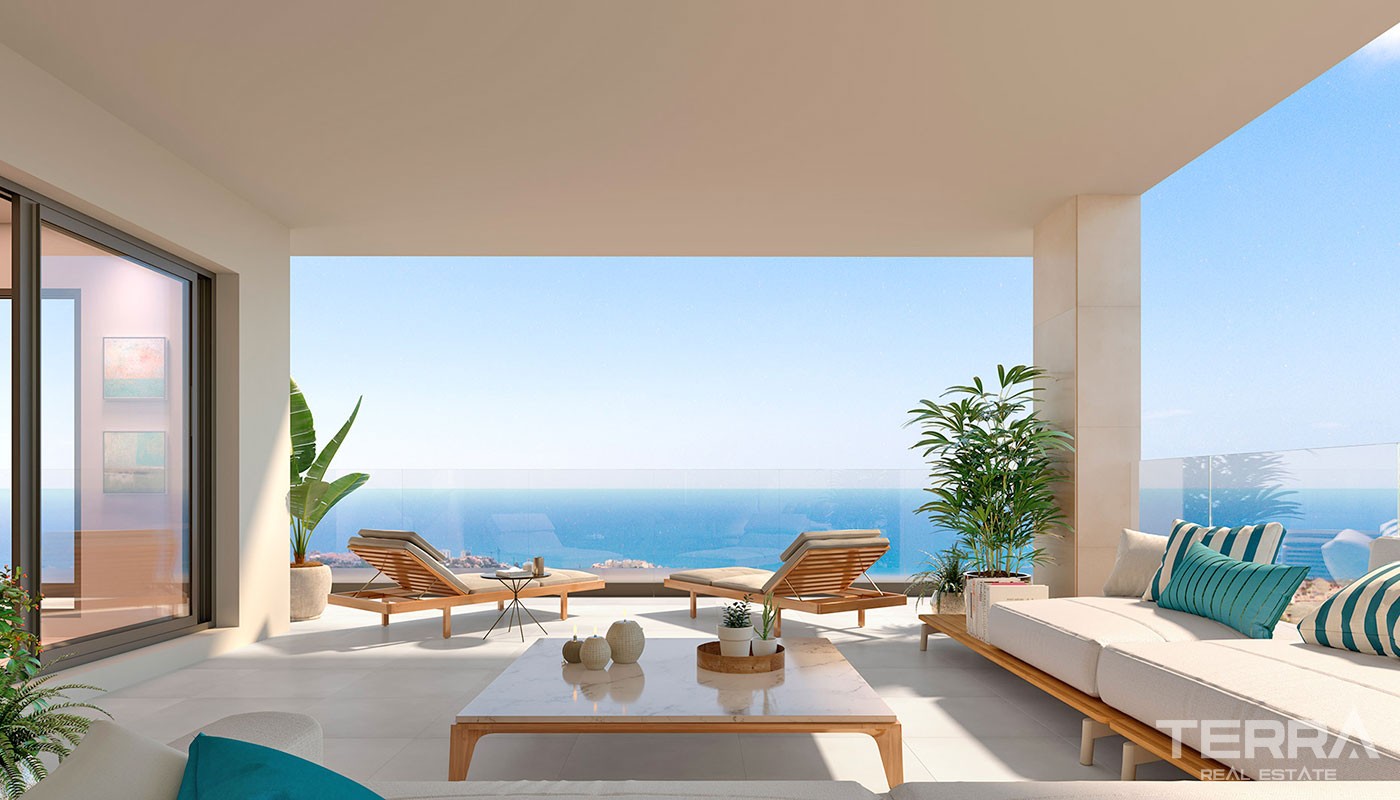 Modern Apartments with an Excellent Sea View in Benalmádena Málaga