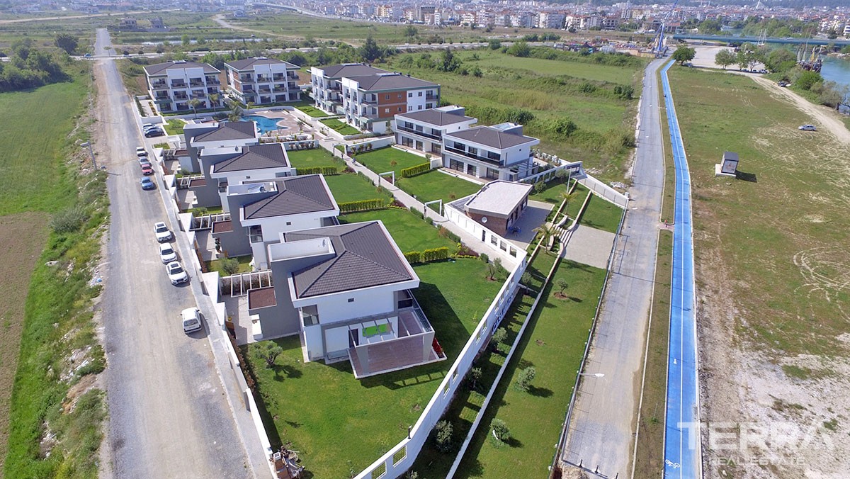 Riverside Villas With Private Garden in Side Antalya - 22601