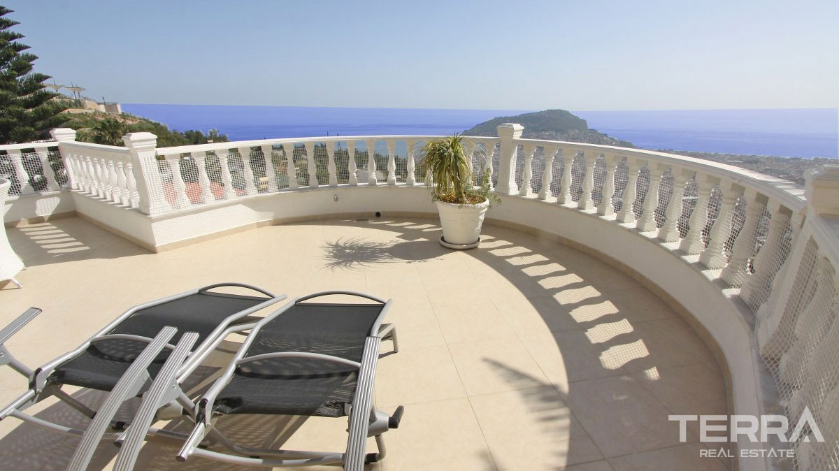 Stunning Villa with Panoramic Sea and City Views in Alanya Bektaş - 22808