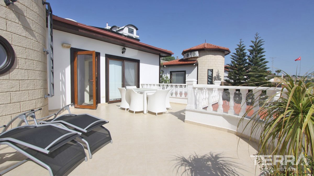 Stunning Villa with Panoramic Sea and City Views in Alanya Bektaş - 22810