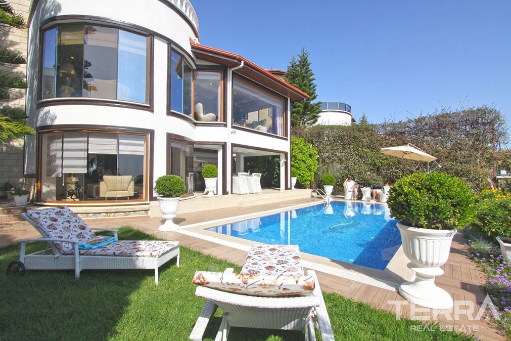 Stunning Villa with Panoramic Sea and City Views in Alanya Bektaş - 22815