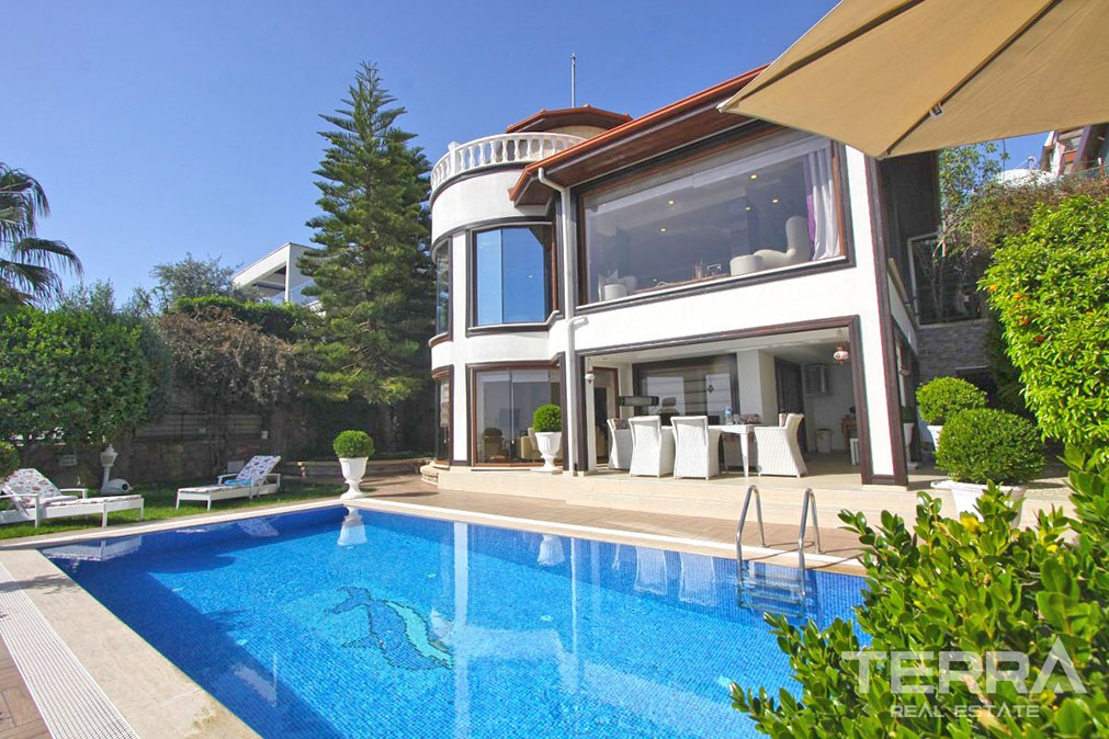 Stunning Villa with Panoramic Sea and City Views in Alanya Bektaş - 22816