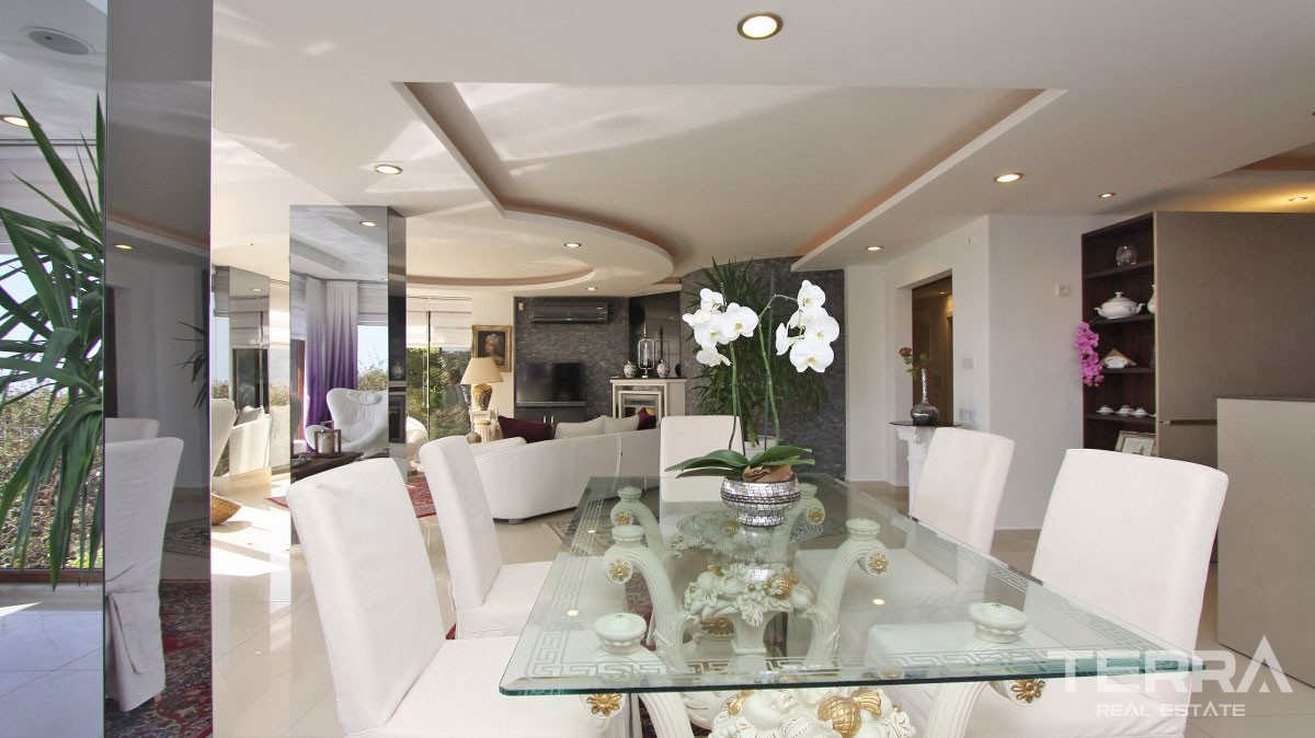 Stunning Villa with Panoramic Sea and City Views in Alanya Bektaş - 22825
