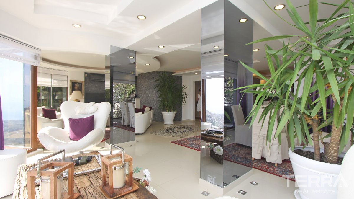 Stunning Villa with Panoramic Sea and City Views in Alanya Bektaş - 22831