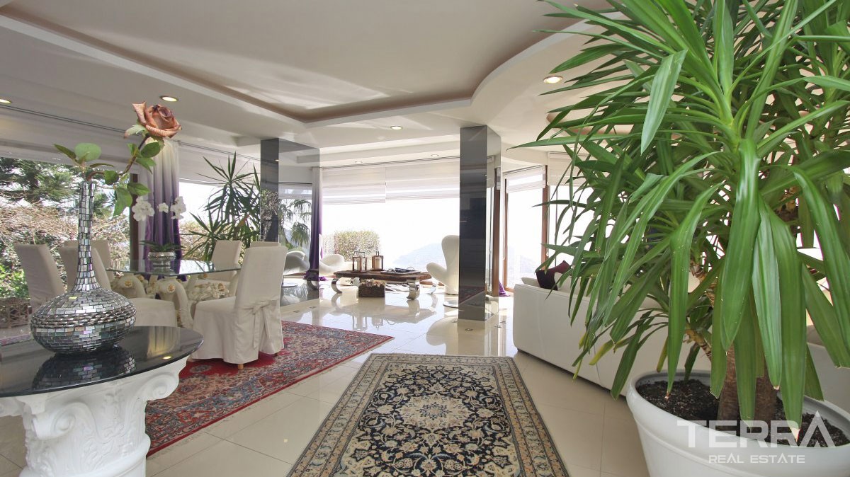 Stunning Villa with Panoramic Sea and City Views in Alanya Bektaş - 22835