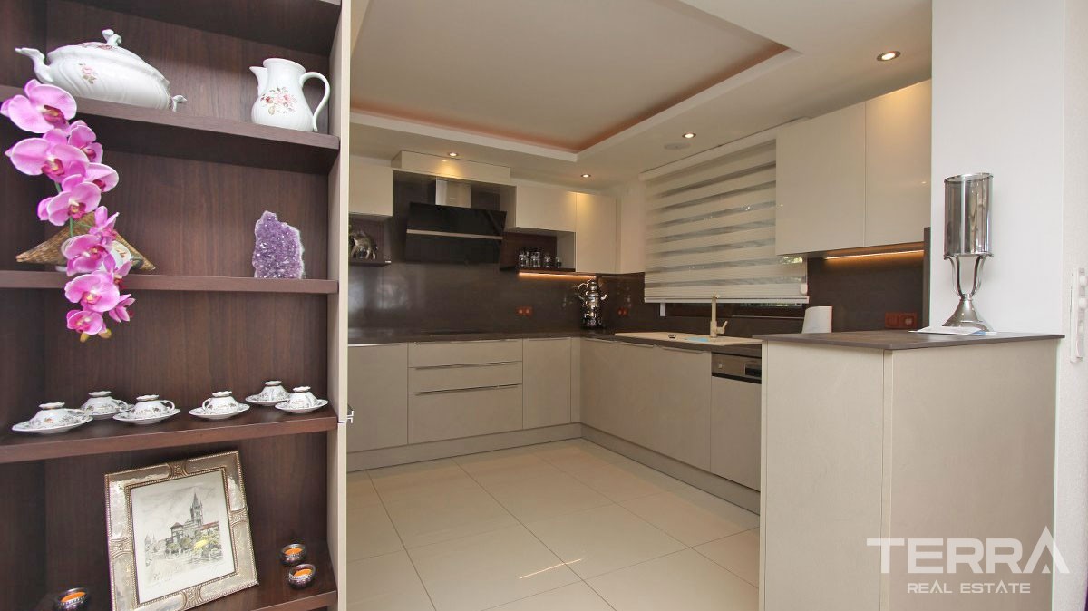 Stunning Villa with Panoramic Sea and City Views in Alanya Bektaş - 22838