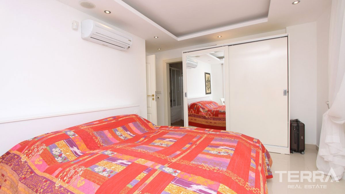 Stunning Villa with Panoramic Sea and City Views in Alanya Bektaş - 22846