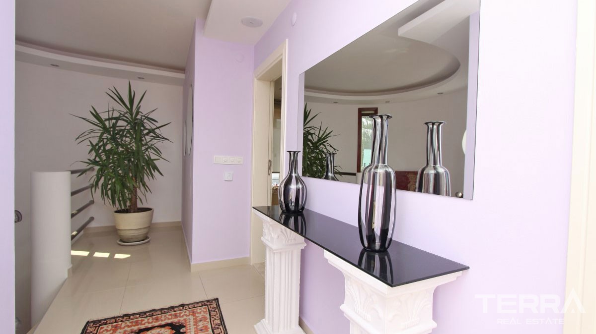 Stunning Villa with Panoramic Sea and City Views in Alanya Bektaş - 22851