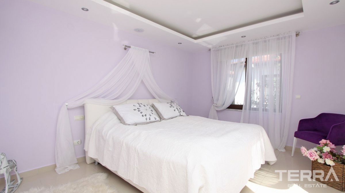 Stunning Villa with Panoramic Sea and City Views in Alanya Bektaş - 22852