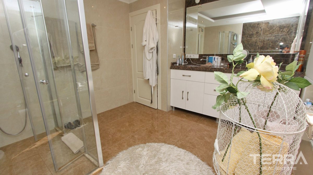 Stunning Villa with Panoramic Sea and City Views in Alanya Bektaş - 22856