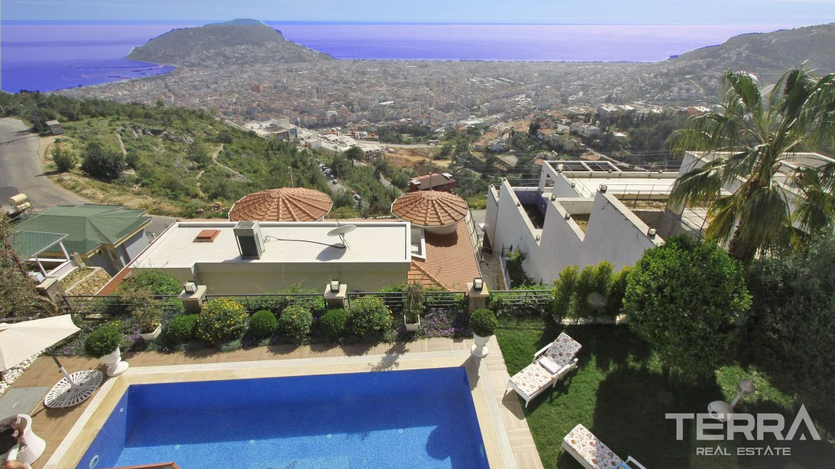Stunning Villa with Panoramic Sea and City Views in Alanya Bektaş - 22863