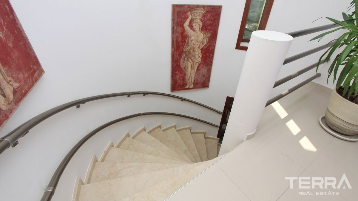 Stunning Villa with Panoramic Sea and City Views in Alanya Bektaş - 22864