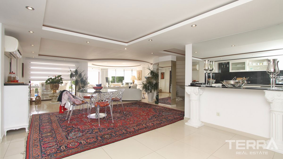 Stunning Villa with Panoramic Sea and City Views in Alanya Bektaş - 22866
