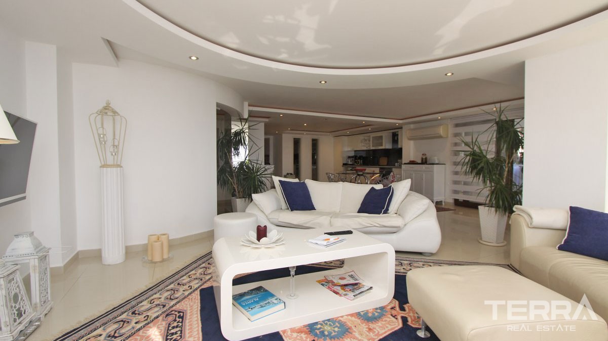 Stunning Villa with Panoramic Sea and City Views in Alanya Bektaş - 22871