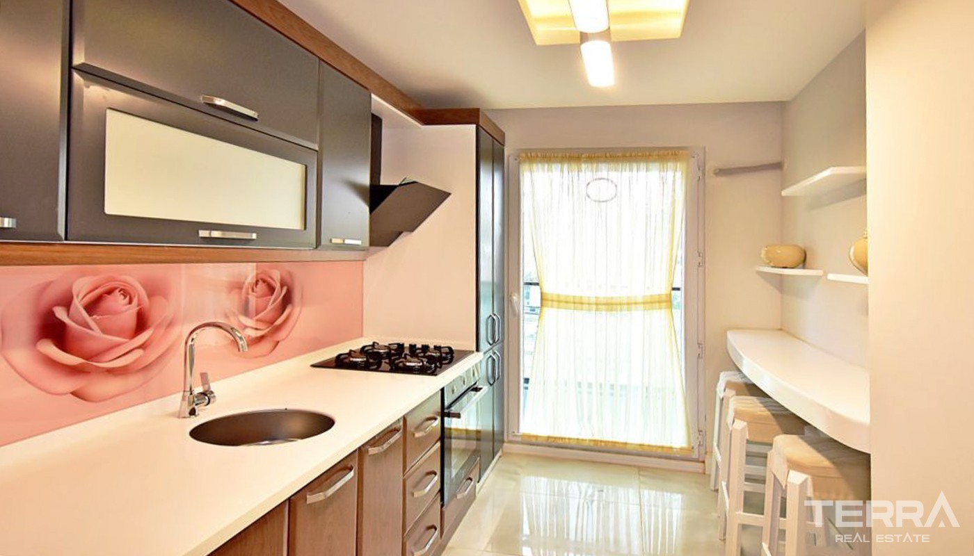 Appartements à Istanbul Proches de l'Autoroute E-5 et du Métro - 22798