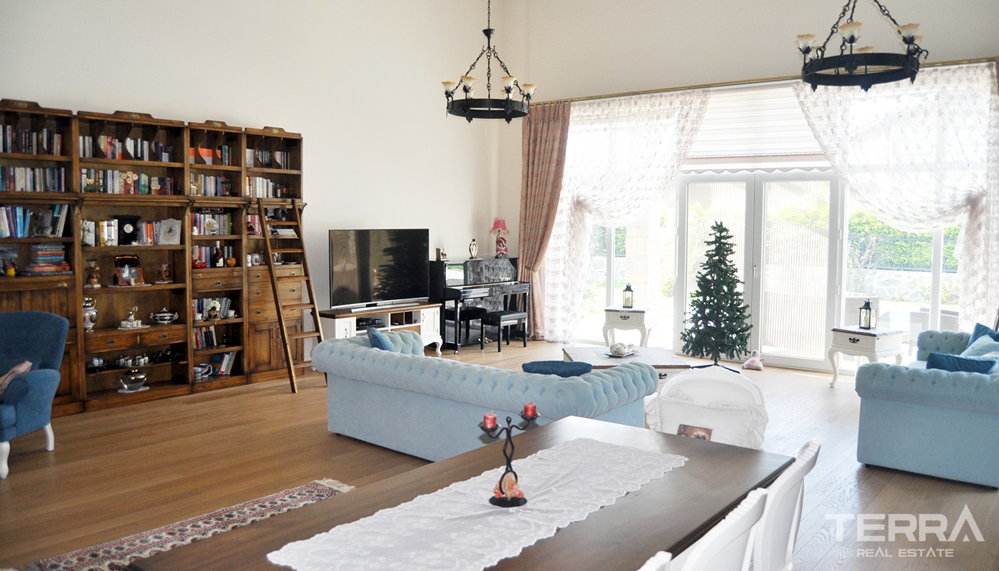 Luxury Villas with Private Pool in Istanbul Büyükçekmece - 23013
