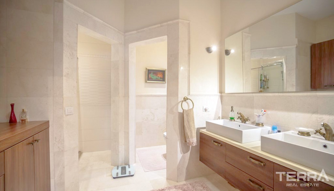 Luxury Villas with Private Pool in Istanbul Büyükçekmece - 23032