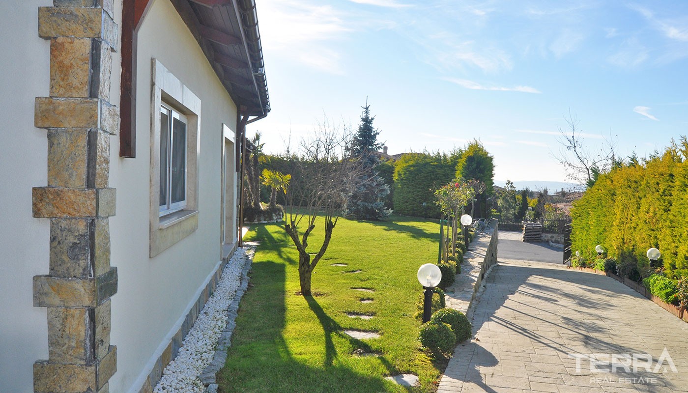 Luxury Villas with Private Pool in Istanbul Büyükçekmece - 23080