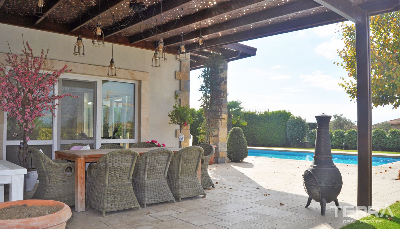 Luxury Villas with Private Pool in Istanbul Büyükçekmece - 23089