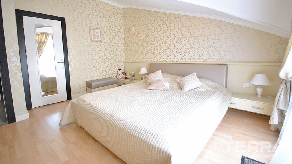 Fully Furnished Duplex Apartment Close to the Sea in Kemer - 23182