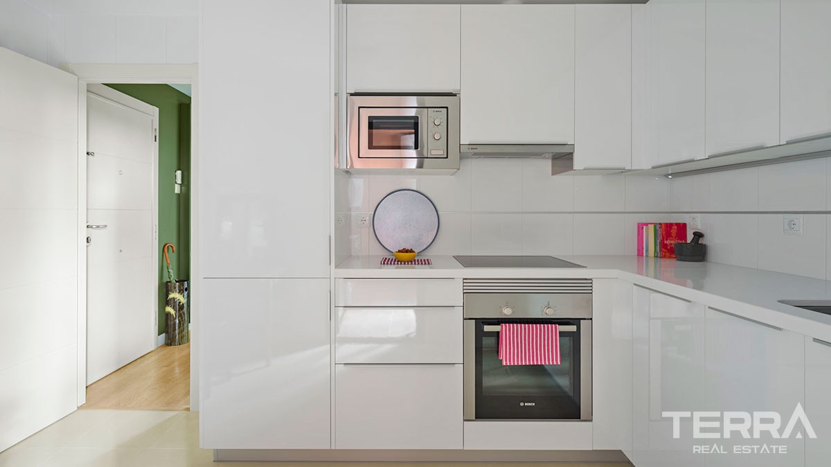 Key-ready Apartments Close to All Amenities in Benalmádena Málaga - 23332