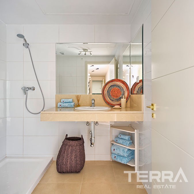 Key-ready Apartments Close to All Amenities in Benalmádena Málaga - 23339