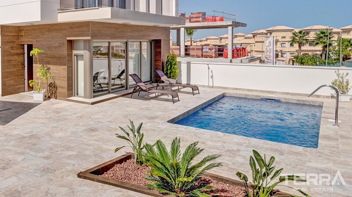 Villas with Private Pool in Villamartin Orihuela Close to Golf Courses - 23413