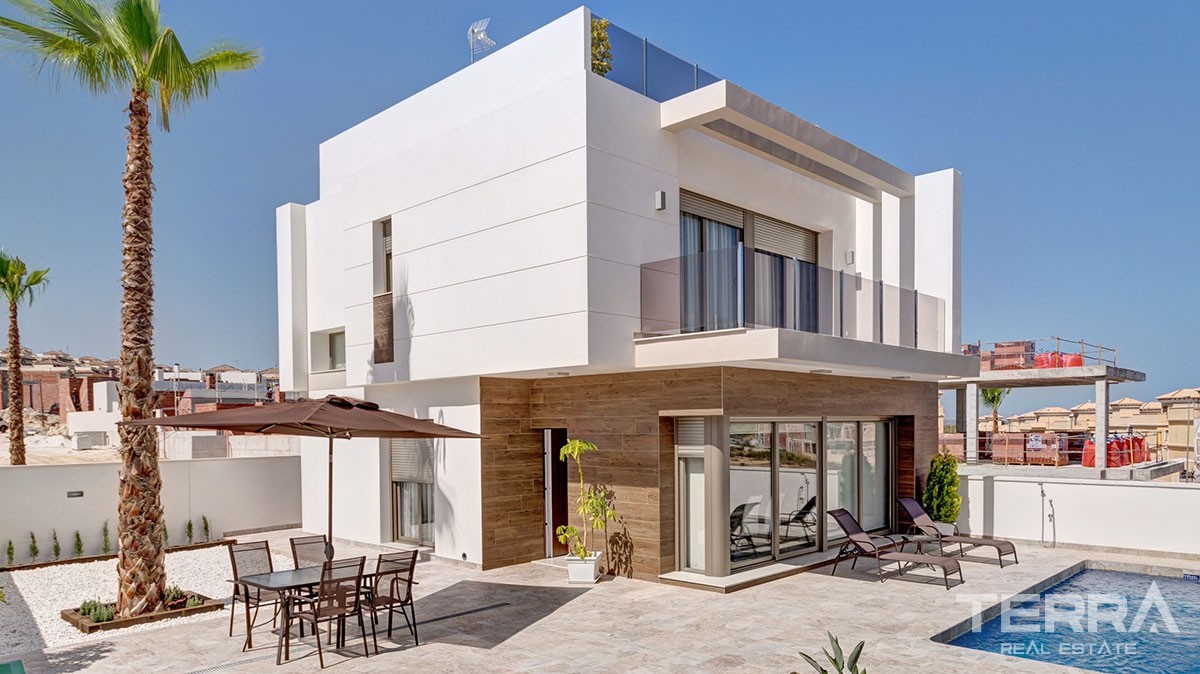 Villas with Private Pool in Villamartin Orihuela Close to Golf Courses - 23414