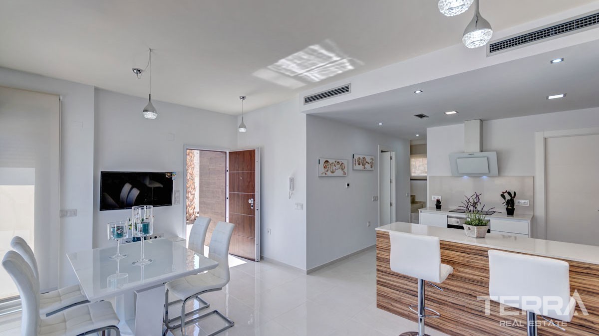 Villas with Private Pool in Villamartin Orihuela Close to Golf Courses - 23423
