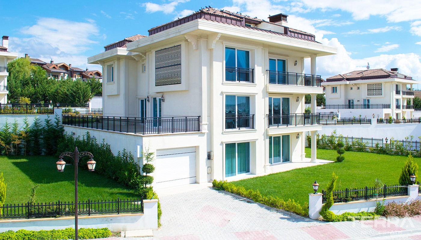 Spectacular Fully Equipped Villas Overlooking the Lake in Istanbul - 23506