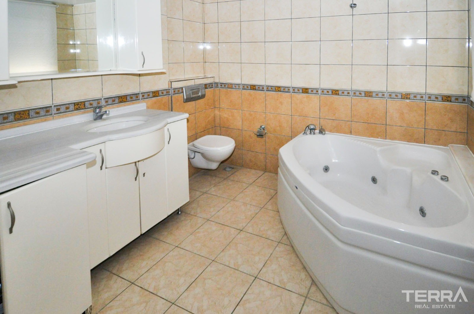 Villa som endast ligger 150 m till havet i Alanya Konaklı - 24149