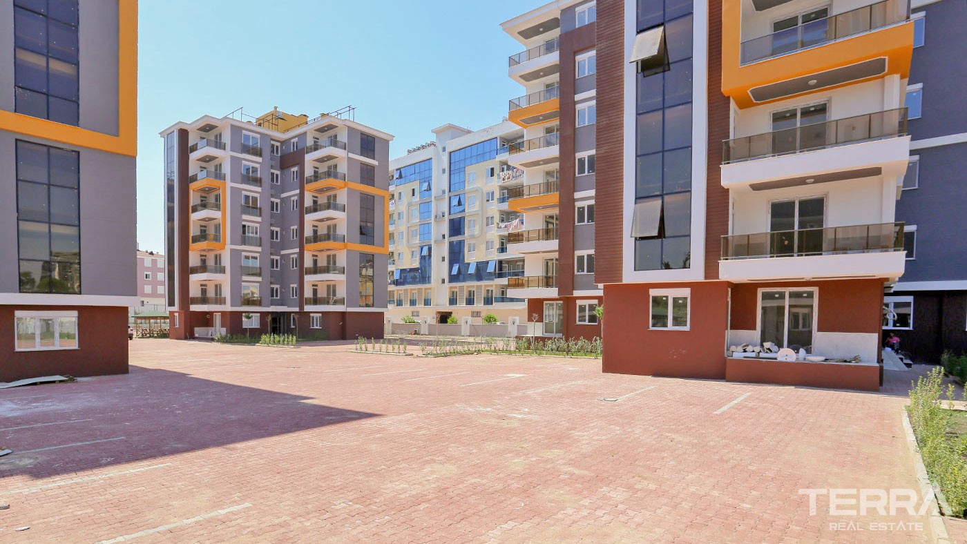 Budget Apartments with Private Hobby Garden in Antalya Kepez - 29642