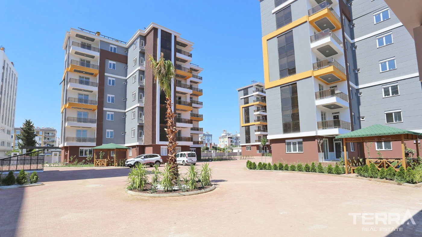 Budget Apartments with Private Hobby Garden in Antalya Kepez - 29645