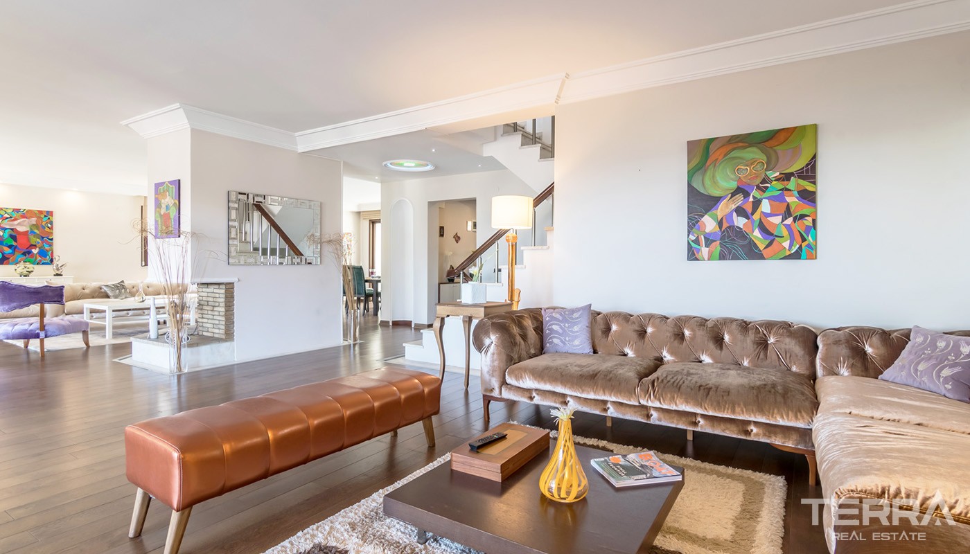 Elegant Villas for Sale in Istanbul with Astonishing Bosphorus View - 24296