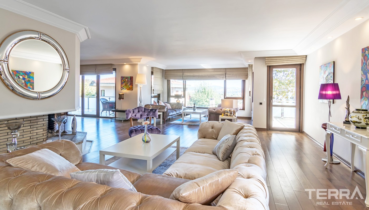 Elegant Villas for Sale in Istanbul with Astonishing Bosphorus View - 24299