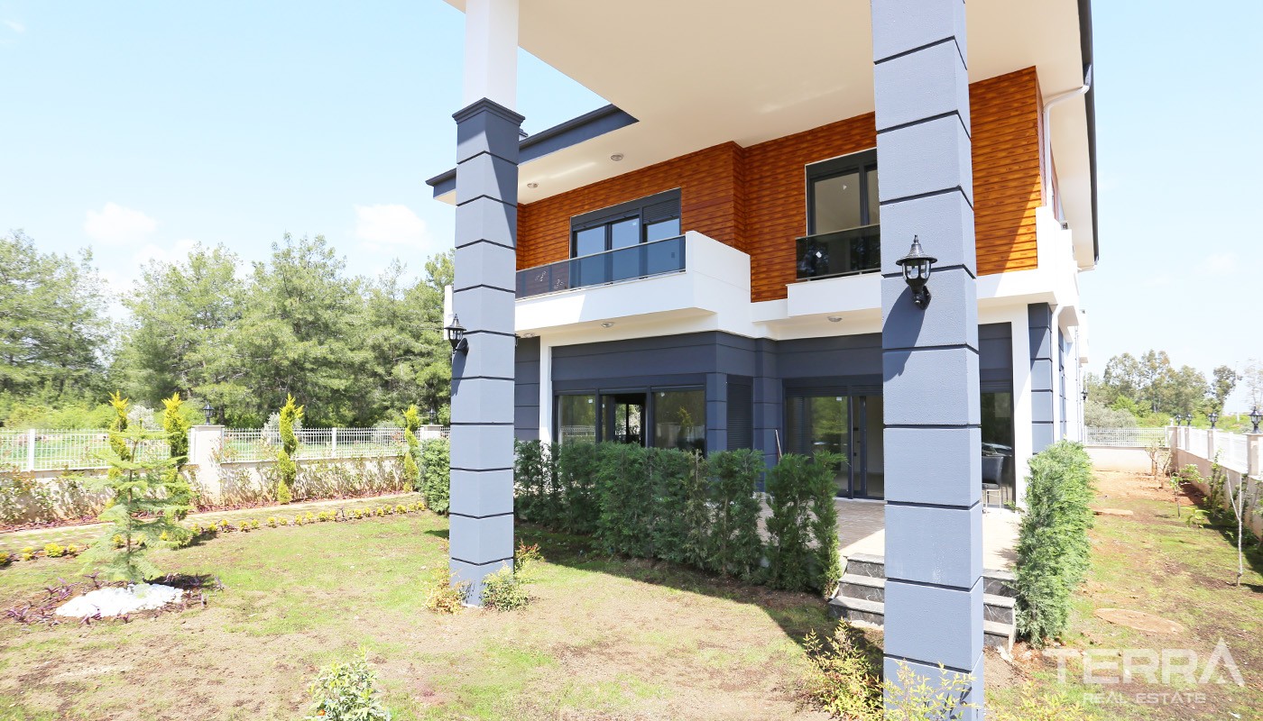 Elegant Villa for Sale in Antalya Located only 500 m to the Beltway - 24398