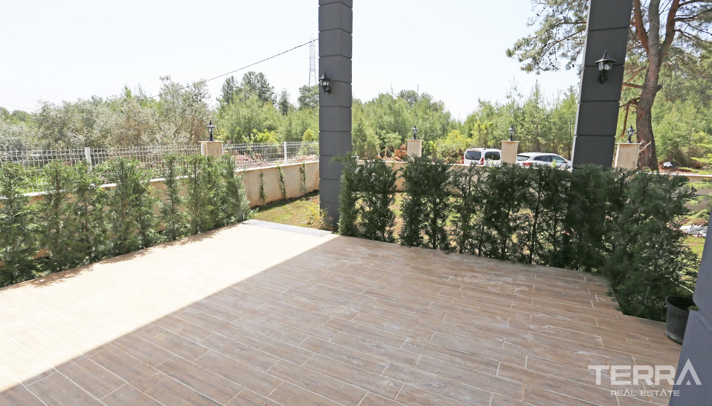 Elegant Villa for Sale in Antalya Located only 500 m to the Beltway - 24400