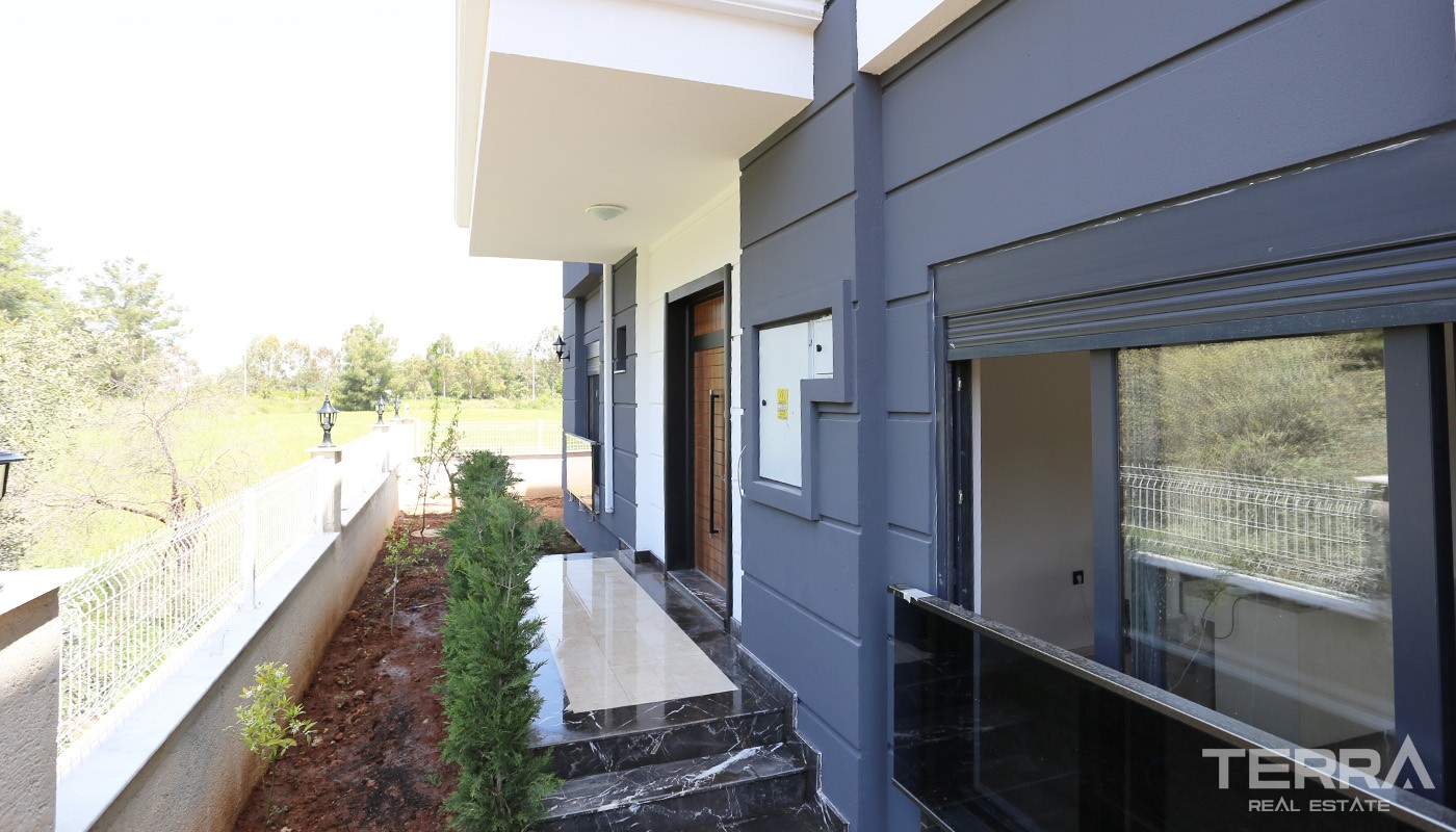 Elegant Villa for Sale in Antalya Located only 500 m to the Beltway - 24402