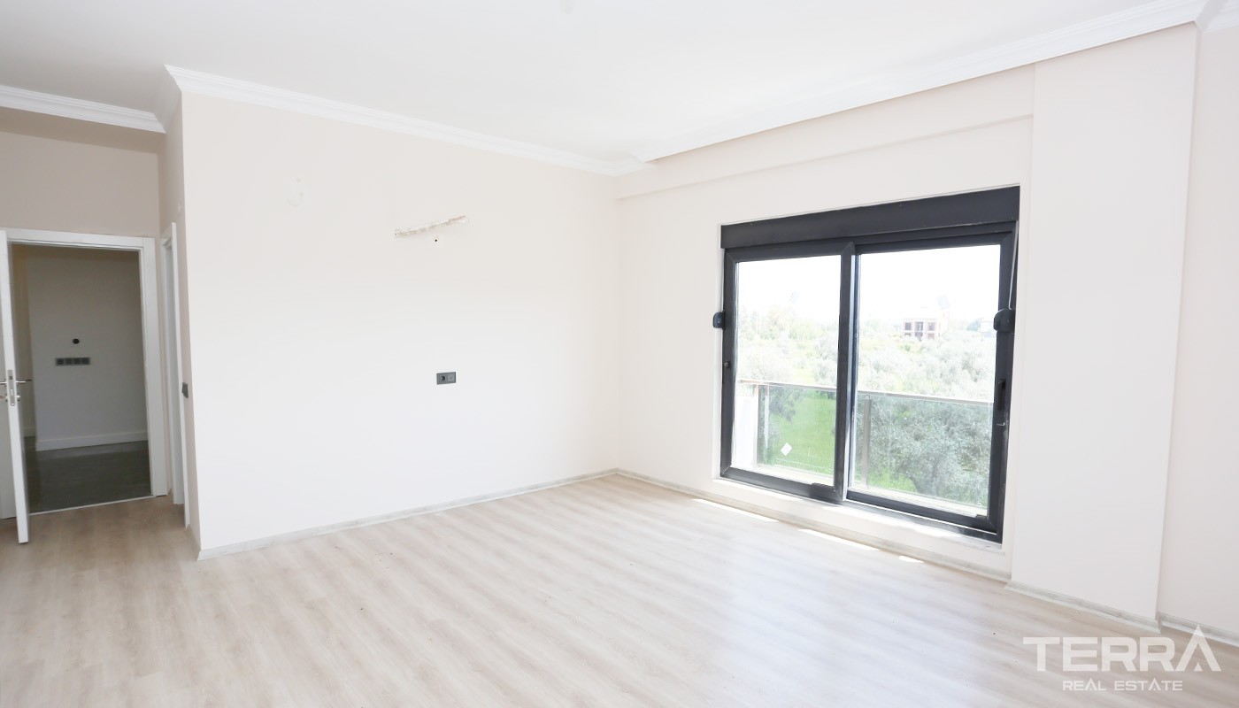 Elegant Villa for Sale in Antalya Located only 500 m to the Beltway - 24411
