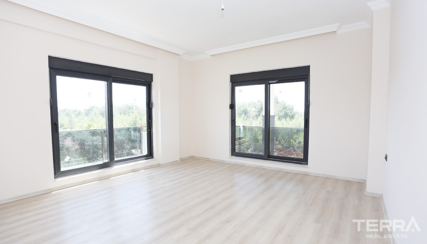 Elegant Villa for Sale in Antalya Located only 500 m to the Beltway - 24413