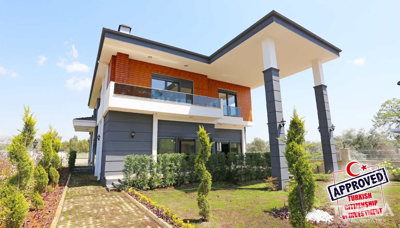 Elegant Villa for Sale in Antalya Located only 500 m to the Beltway - 24428