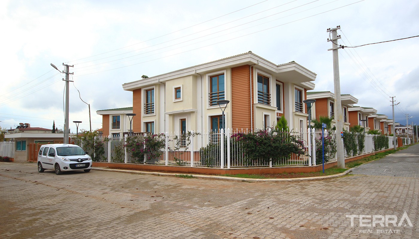 Key Ready Green Park Villas with Forest View in Döşemealtı - 24659