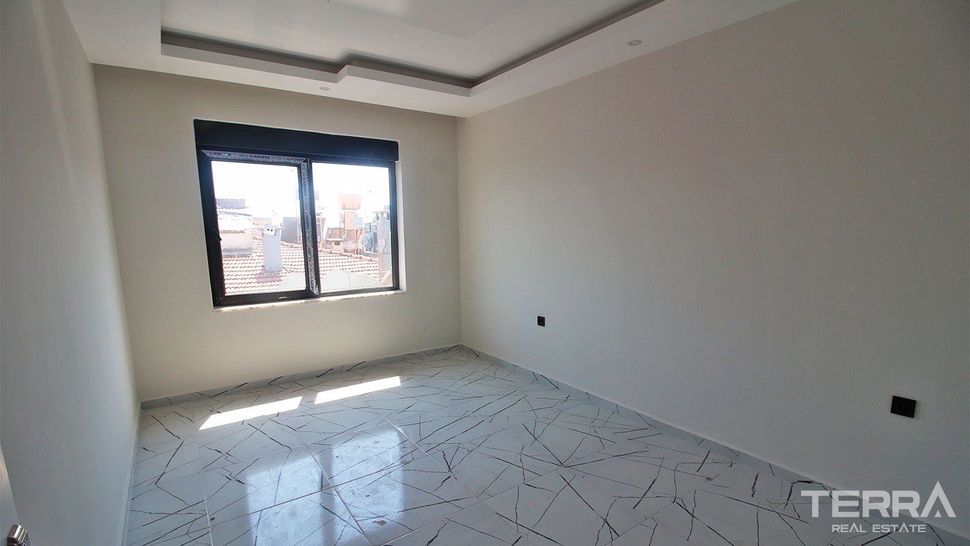 Apartments for Sale in Alanya City Center 50 m to the Beach - 28715