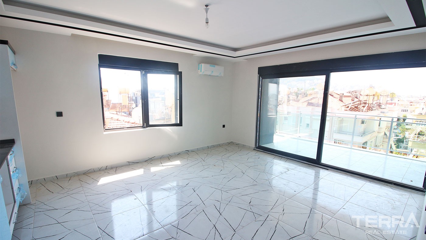 Apartments for Sale in Alanya City Center 50 m to the Beach - 28717