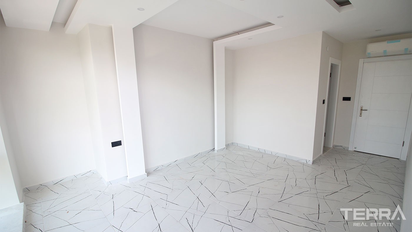 Apartments for Sale in Alanya City Center 50 m to the Beach - 28718