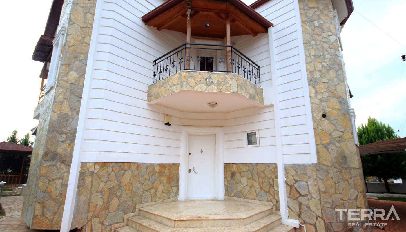 Fully Equipped Villa With Fruit Garden in Antalya Döşemealtı - 24853