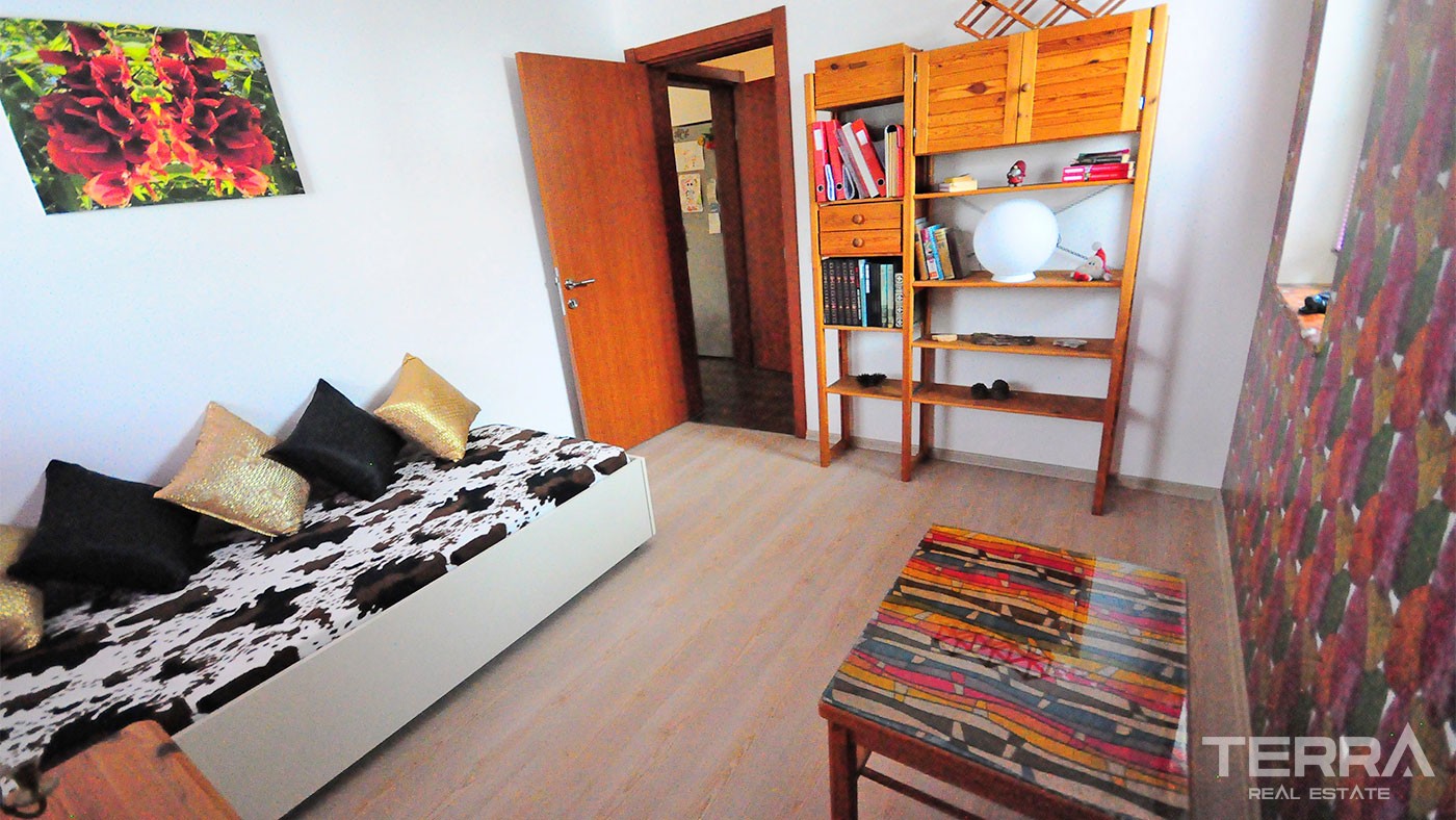 Detached Villa for Sale Located in Kemer City Center with Private Pool - 25027