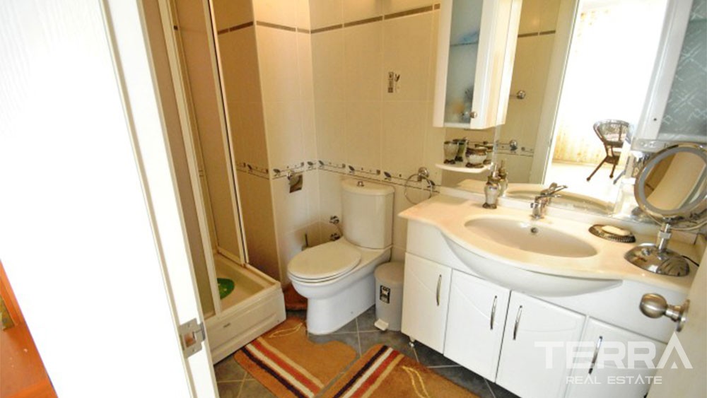 Detached Family Villa for Sale in Kemer Located in City Center - 25086