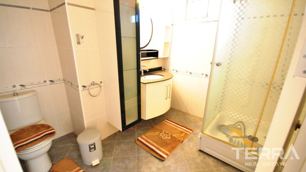 Detached Family Villa for Sale in Kemer Located in City Center - 25089