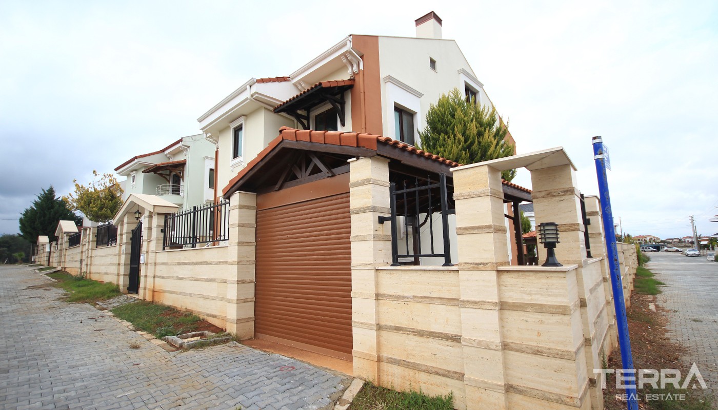 Spacious 7 bedroom Detached Villa for Sale in Döşemealtı Antalya - 25174
